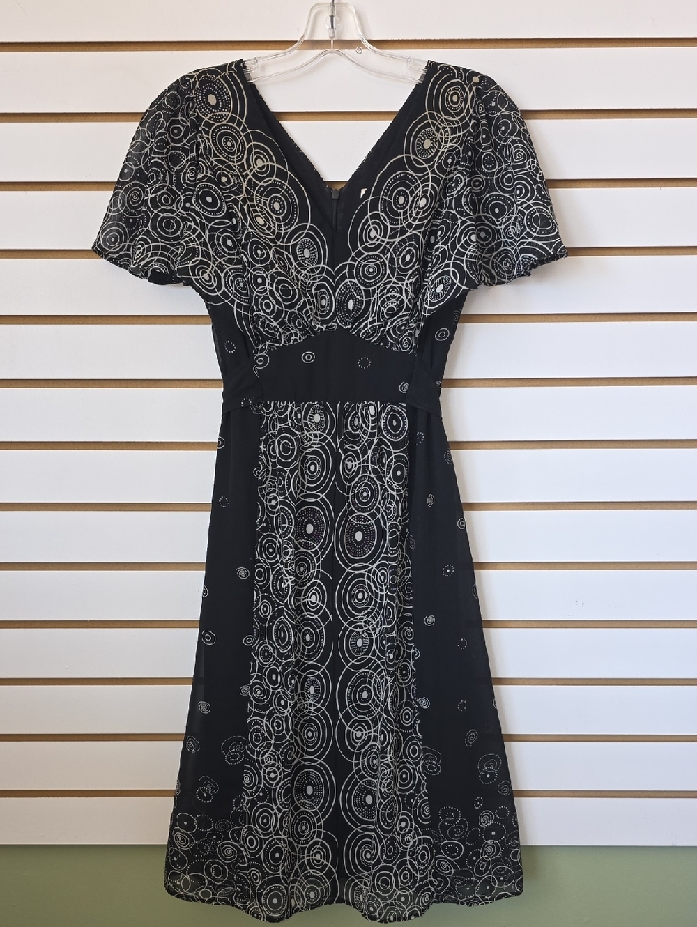 dressbarn V-Neck Midi Dress Flutter Sleeves 8